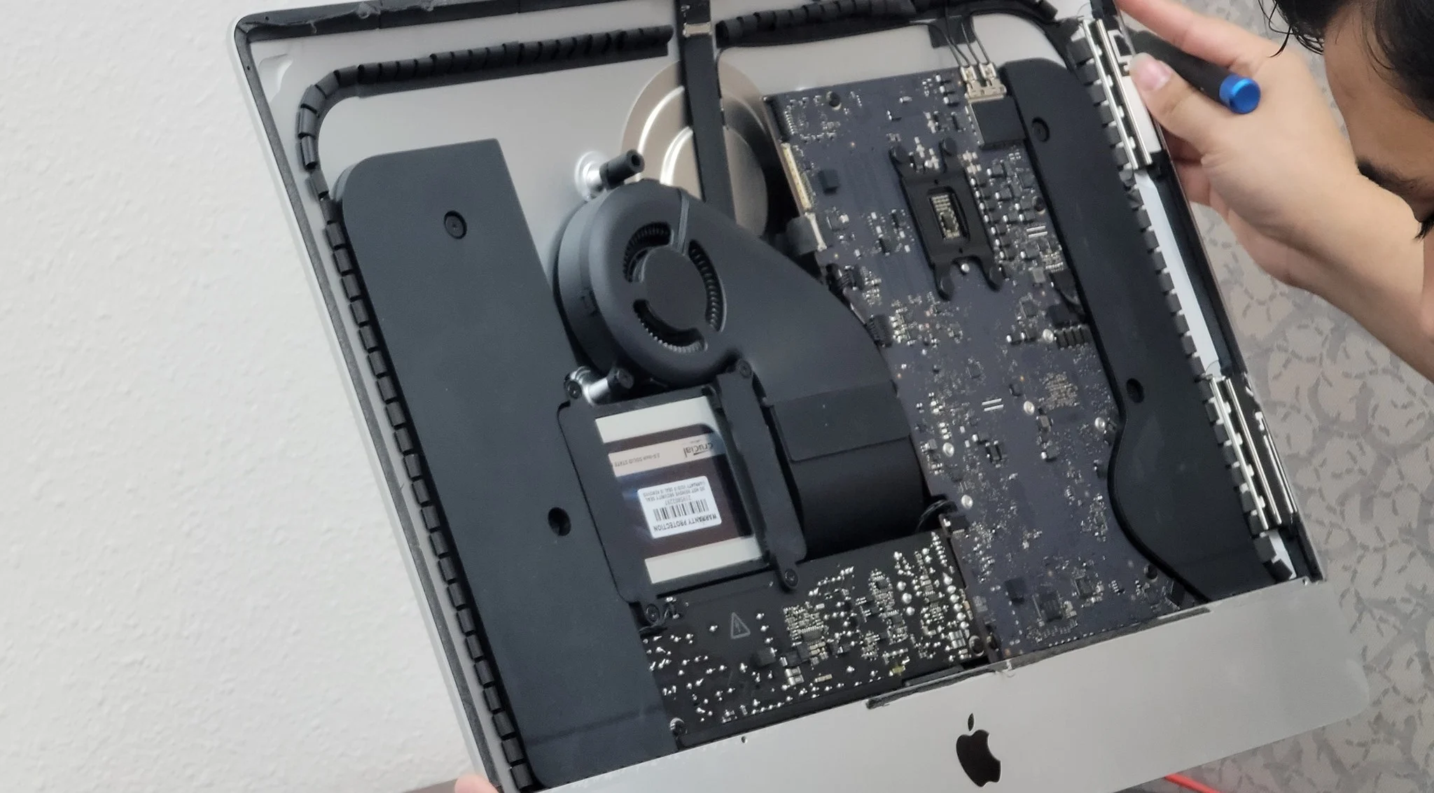 iMac internals